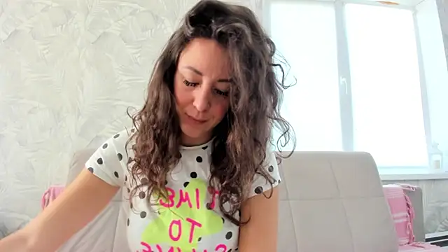 Snapshot of Karina_sunny chatting on 09-12-25, 09:20 Karina sunny online show from 09-12-25, 09:20