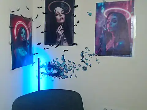 Snapshot of StrangerGi chatting on 11-27-25, 06:37 StrangerGi online show from 11-27-25, 06:37