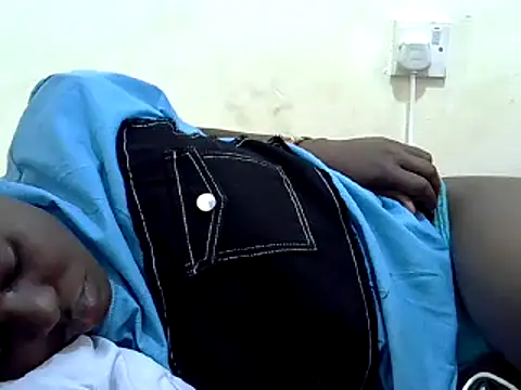 Snapshot of dirtyshowgirl chatting on 12-14-24, 01:16 dirtyshowgirl online show from 12-14-24, 01:16