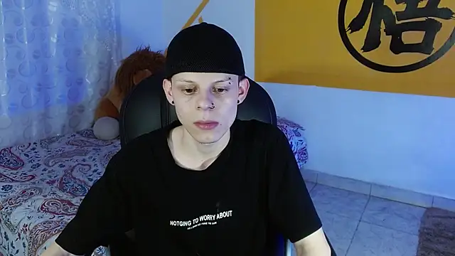 Snapshot of Matthew_Boy_ chatting on 12-12-24, 05:42 Matthew Boy  online show from 12-12-24, 05:42