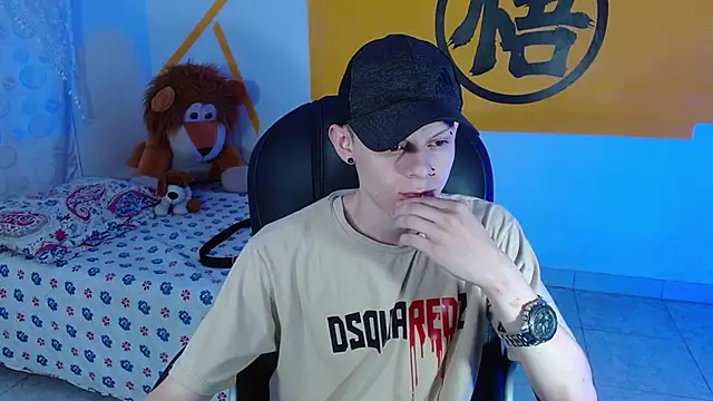 Snapshot of Matthew_Boy_ chatting on 01-07-25, 05:54 Matthew Boy  online show from 01-07-25, 05:54