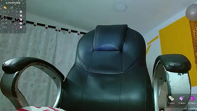 Snapshot of Matthew_Boy_ chatting on 01-28-25, 04:39 Matthew Boy  online show from 01-28-25, 04:39