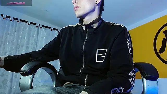 Snapshot of Matthew_Boy_ chatting on 02-11-25, 03:50 Matthew Boy  online show from 02-11-25, 03:50