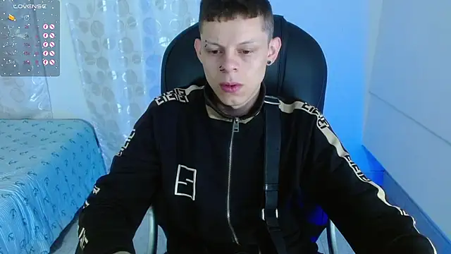 Snapshot of Matthew_Boy_ chatting on 02-21-25, 05:02 Matthew Boy  online show from 02-21-25, 05:02