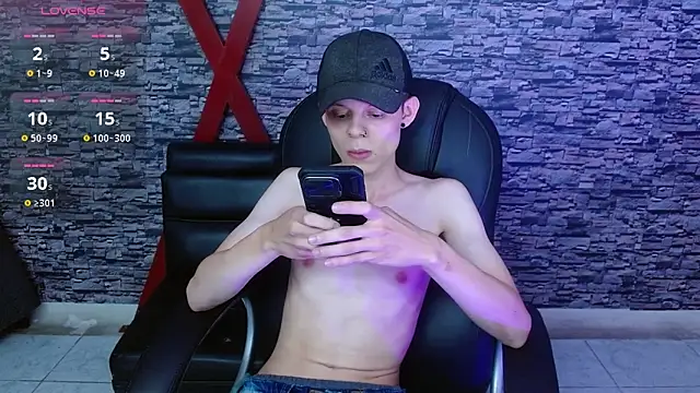 Snapshot of Matthew_Boy_ chatting on 03-10-25, 08:56 Matthew Boy  online show from 03-10-25, 08:56