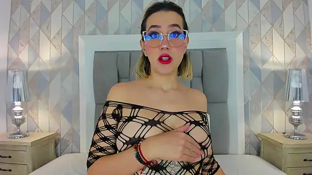 Snapshot of anais_cooper chatting on 03-08-25, 11:37 anais cooper online show from 03-08-25, 11:37