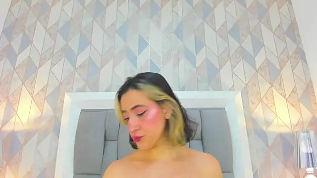 Snapshot of anais_cooper chatting on 03-15-25, 11:40 anais cooper online show from 03-15-25, 11:40