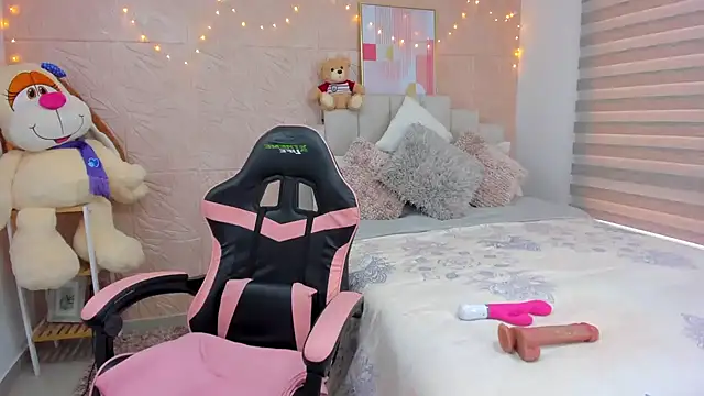 emilyharrix online show from 12-01-24, 09:37