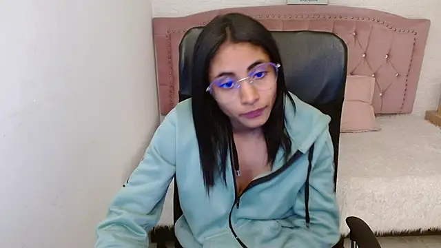 Snapshot of shaneelle chatting on 02-01-25, 06:21 shaneelle online show from 02-01-25, 06:21