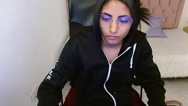 Snapshot of shaneelle chatting on 02-07-25, 09:16 shaneelle online show from 02-07-25, 09:16