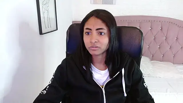 Snapshot of shaneelle chatting on 11-01-25, 03:08 shaneelle online show from 11-01-25, 03:08