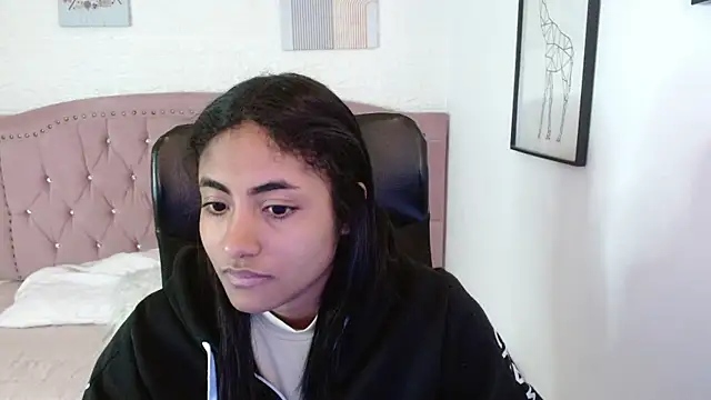 Snapshot of shaneelle chatting on 11-08-25, 03:07 shaneelle online show from 11-08-25, 03:07