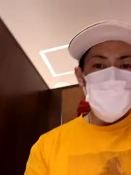 Snapshot of RYOTA8888888888 chatting on 01-22-25, 06:52 RYOTA8888888888 online show from 01-22-25, 06:52