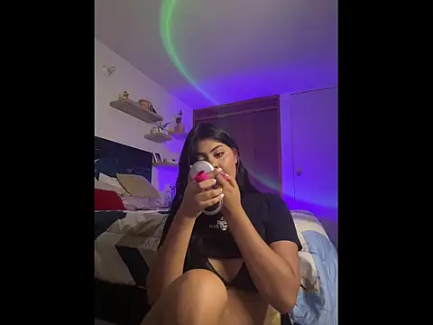 SusyAlvarez online show from 10-17-25, 01:09