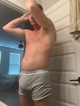 Goldenbear3111 online show from 04-18-26, 07:29