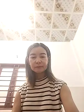 Snapshot of Sexy-ladyboobs20 chatting on 11-30-25, 01:42 Sexy-ladyboobs20 online show from 11-30-25, 01:42