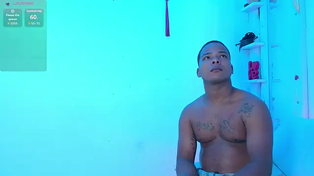 Snapshot of _exoticcouple69_ chatting on 10-04-25, 12:14 exoticcouple69 online show from 10-04-25, 12:14