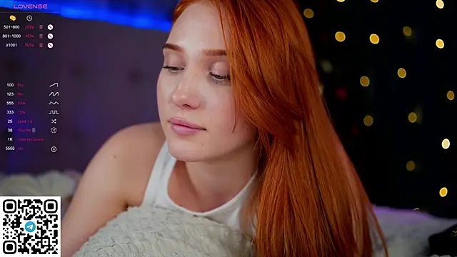 Snapshot of KleinGlif chatting on 12-29-24, 02:21 KleinGlif online show from 12-29-24, 02:21