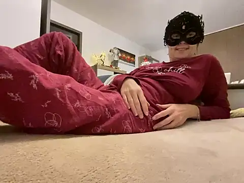 Marilou1983 online show from 01-07-25, 05:53