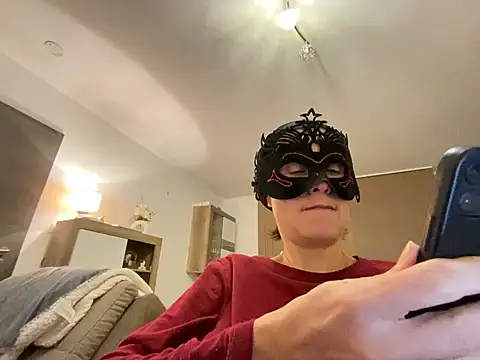 Marilou1983 online show from 02-12-25, 09:01