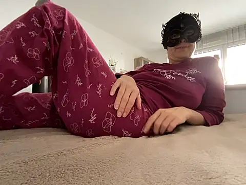 Marilou1983 online show from 03-22-26, 12:30