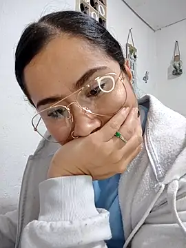 Snapshot of Sweet__Nurse1 chatting on 11-18-25, 04:33 Sweet Nurse1 online show from 11-18-25, 04:33