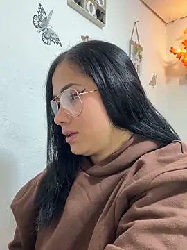 Snapshot of Sweet__Nurse1 chatting on 12-14-25, 04:45 Sweet Nurse1 online show from 12-14-25, 04:45