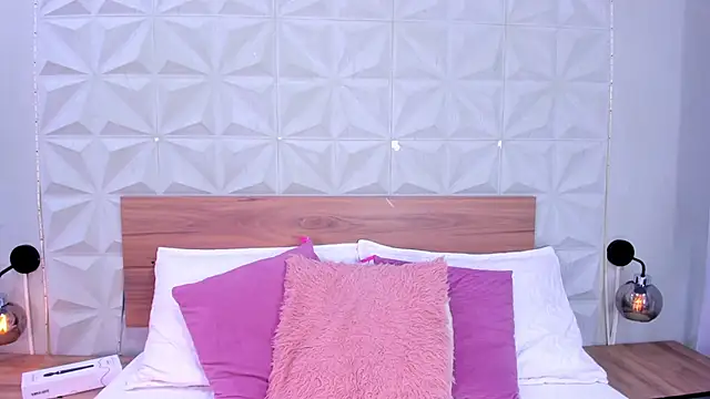 Stacey white  online show from 01-18-26, 08:01