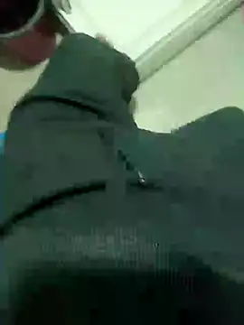 Snapshot of ekimeskim1 chatting on 12-07-24, 01:14 ekimeskim1 online show from 12-07-24, 01:14
