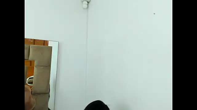 Snapshot of Georginaxx chatting on 12-20-24, 06:56 Georginaxx online show from 12-20-24, 06:56