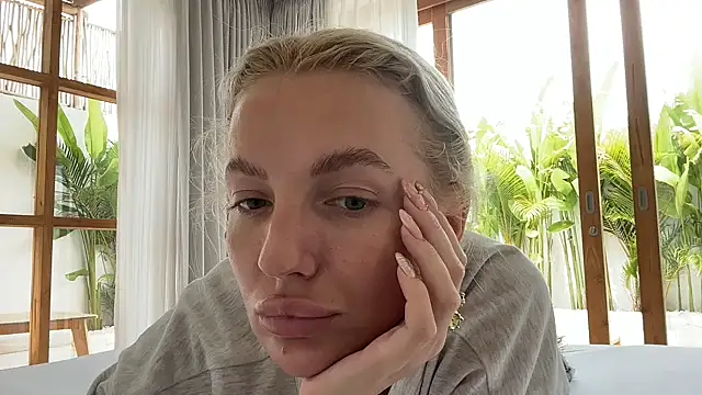 aestetick online show from 11-23-25, 05:40