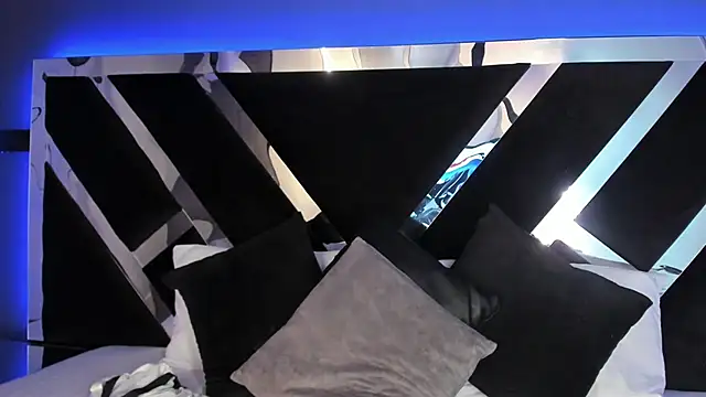 AmmyJones  online show from 12-17-25, 10:27