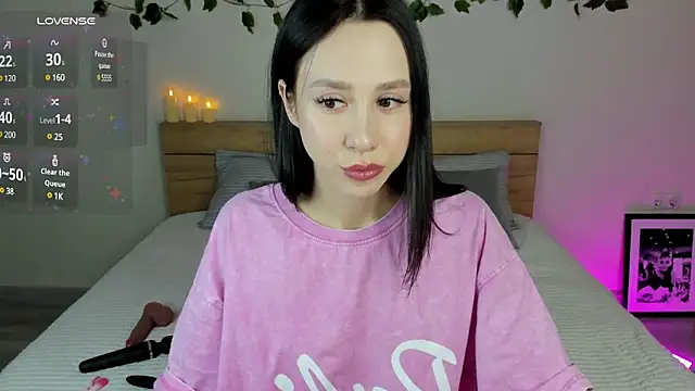 Snapshot of Amelia_Martinz chatting on 12-21-24, 03:20 Amelia Martinz online show from 12-21-24, 03:20