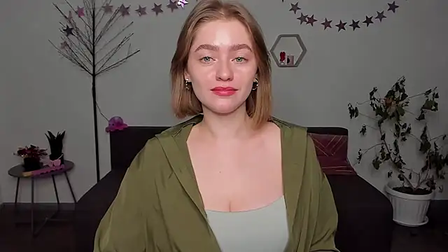 AidaPerry online show from 12-23-24, 06:16