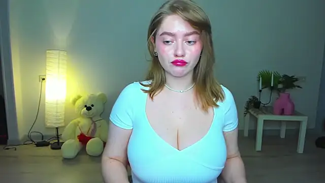 AidaPerry online show from 11-21-25, 09:13