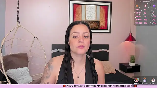 Snapshot of StefyGil_ chatting on 03-05-25, 03:29 StefyGil online show from 03-05-25, 03:29