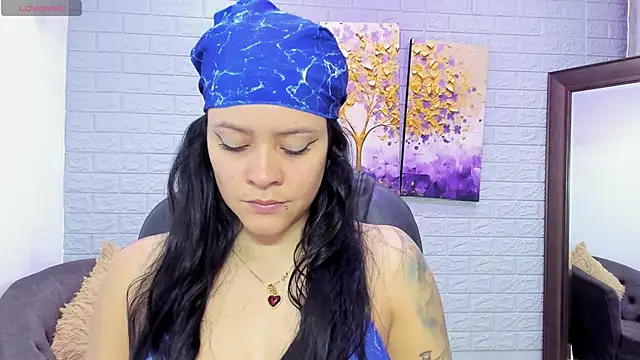 StefyGil  online show from 11-05-25, 12:05