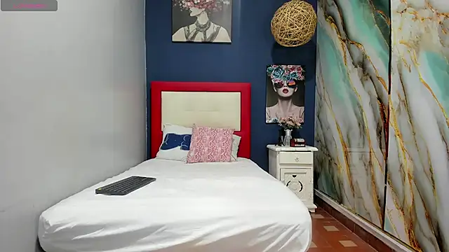 BustyAmanda online show from 11-13-25, 08:41