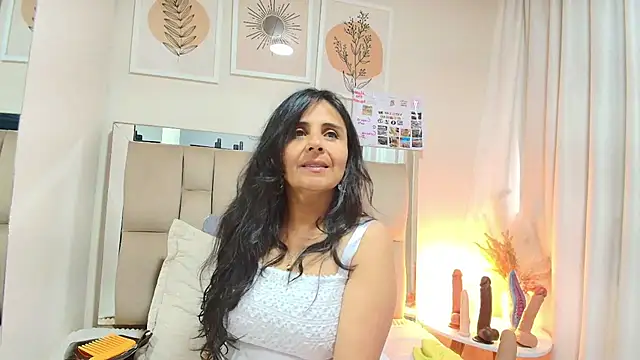 Snapshot of _Marcela__ chatting on 07-03-26, 11:38 Marcela online show from 07-03-26, 11:38