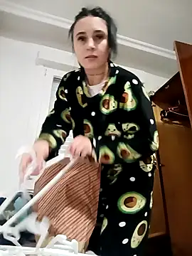 Snapshot of Juanamd1 chatting on 12-19-24, 11:29 Juanamd1 online show from 12-19-24, 11:29