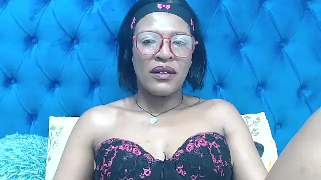 Snapshot of SpicyQueenxxxx chatting on 03-28-26, 04:17 SpicyQueenxxxx online show from 03-28-26, 04:17