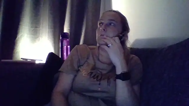 Snapshot of scrummymummy2 chatting on 05-13-26, 08:38 scrummymummy2 online show from 05-13-26, 08:38