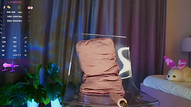 Eva Bailey  online show from 01-31-25, 01:11