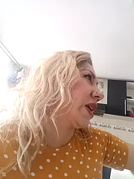 coral smitth online show from 09-22-25, 06:32