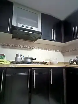 coral smitth online show from 09-27-25, 01:43