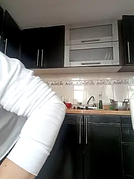 coral smitth online show from 10-06-25, 07:33