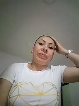 coral smitth online show from 10-22-25, 06:40