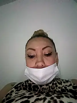 coral smitth online show from 11-09-25, 01:15