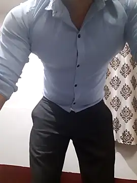 Guyinshortss online show from 02-07-26, 07:06