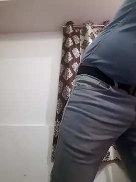 Guyinshortss online show from 02-28-26, 09:05